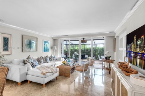 Condo in Key Biscayne, Florida, 2 bedrooms  № 2067680 - photo 9