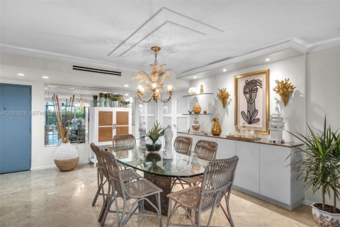 Condo in Key Biscayne, Florida, 2 bedrooms  № 2067680 - photo 11