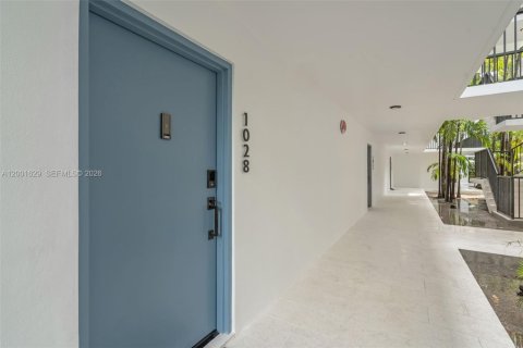 Condo in Key Biscayne, Florida, 2 bedrooms  № 2067680 - photo 5