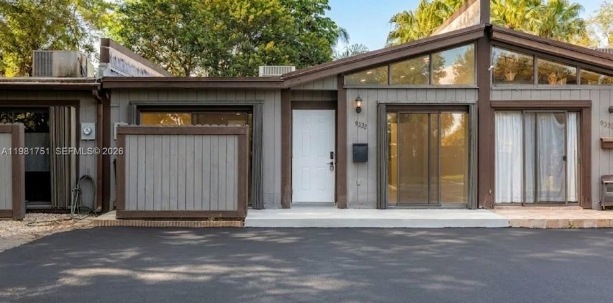 Таунхаус в Майами, Флорида 2 спальни, 103.31м2 № 2045008