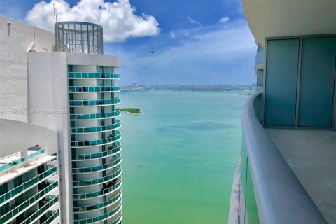 Copropriété à louer à Miami, Floride: 1 chambre, 81.75 m2 № 1977999 - photo 1