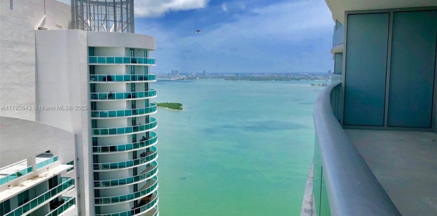 Condo à Miami, Floride, 1 chambre  № 1977999