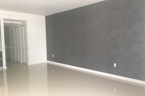 Copropriété à louer à Miami, Floride: 1 chambre, 81.75 m2 № 1977999 - photo 4
