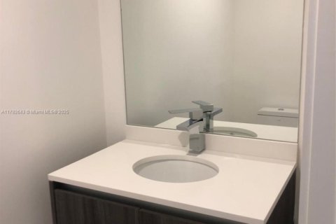 Copropriété à louer à Miami, Floride: 1 chambre, 81.75 m2 № 1977999 - photo 11