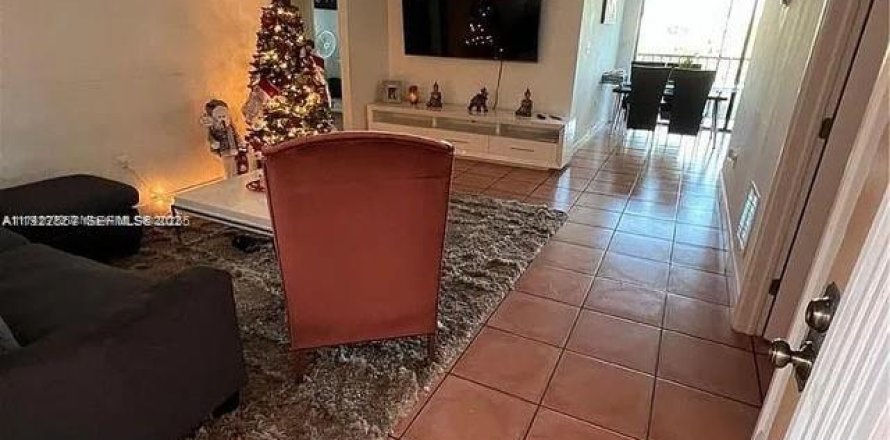 Condo à Miami, Floride, 3 chambres  № 1976687