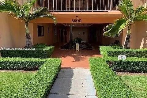 Copropriété à vendre à Miami, Floride: 3 chambres, 96.62 m2 № 1976687 - photo 14