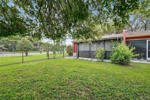 House in Pinellas Park, Florida 1 bedroom, 74.32 sq.m. № 1907472 - photo 26