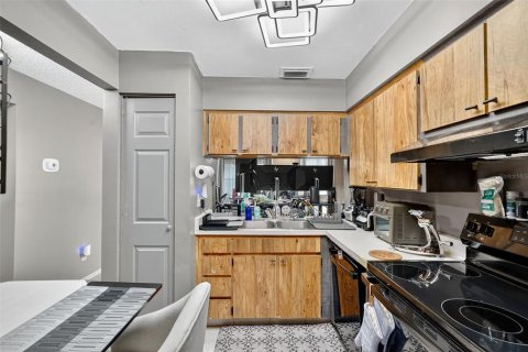 House in Pinellas Park, Florida 1 bedroom, 74.32 sq.m. № 1907472 - photo 8