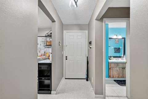 House in Pinellas Park, Florida 1 bedroom, 74.32 sq.m. № 1907472 - photo 6