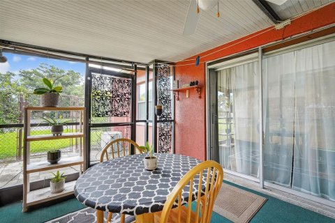 House in Pinellas Park, Florida 1 bedroom, 74.32 sq.m. № 1907472 - photo 23