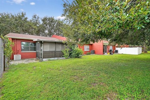 House in Pinellas Park, Florida 1 bedroom, 74.32 sq.m. № 1907472 - photo 25