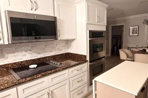 Villa ou maison à vendre à Miami, Floride: 4 chambres, 184.69 m2 № 2025172 - photo 5