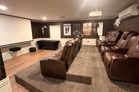 Villa ou maison à vendre à Miami, Floride: 4 chambres, 184.69 m2 № 2025172 - photo 8