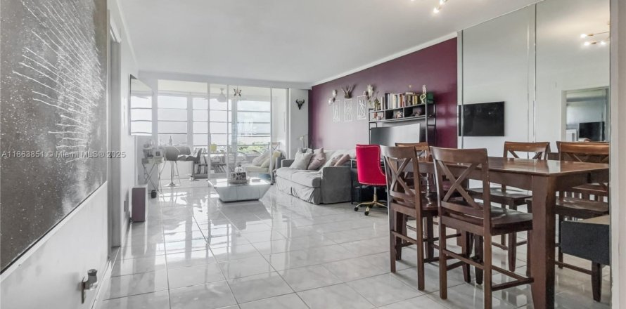 Condo à Pompano Beach, Floride, 1 chambre № 1891256