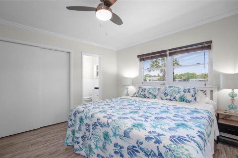 House in Crystal River, Florida 3 bedrooms, 113.71 sq.m. № 2214169 - photo 27