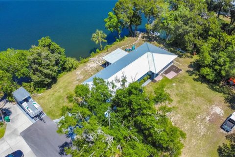 House in Crystal River, Florida 3 bedrooms, 113.71 sq.m. № 2214169 - photo 5