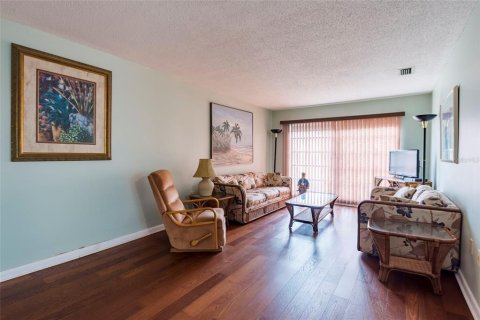 Condominio en venta en Dunedin, Florida, 2 dormitorios, 86.4 m2 № 970770 - foto 16