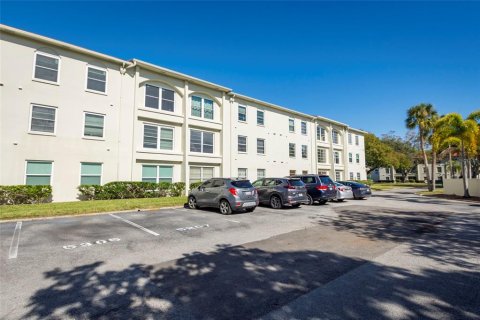 Condominio en venta en Dunedin, Florida, 2 dormitorios, 86.4 m2 № 970770 - foto 2