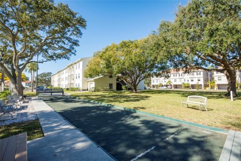 Condominio en venta en Dunedin, Florida, 2 dormitorios, 86.4 m2 № 970770 - foto 8