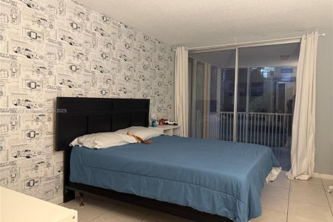 Condominio en alquiler en Miami, Florida, 2 dormitorios, 155.52 m2 № 1975444 - foto 14