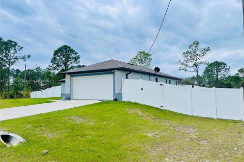 Villa ou maison à vendre à Lehigh Acres, Floride: 3 chambres, 133.5 m2 № 1882567 - photo 4
