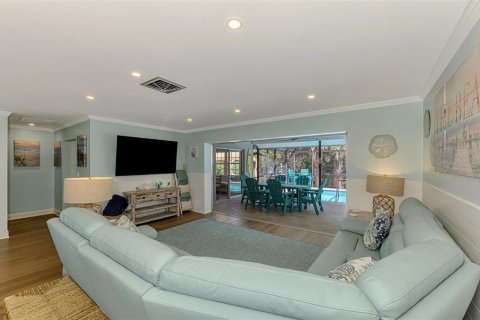 House in Sarasota, Florida 3 bedrooms, 140.38 sq.m. № 2212434 - photo 14
