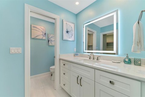 House in Sarasota, Florida 3 bedrooms, 140.38 sq.m. № 2212434 - photo 30