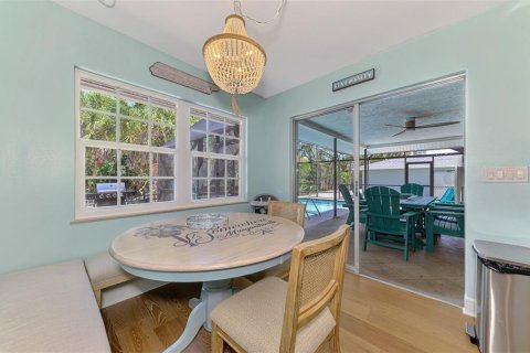 House in Sarasota, Florida 3 bedrooms, 140.38 sq.m. № 2212434 - photo 24