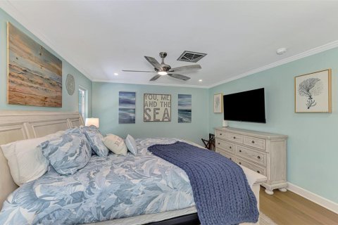 House in Sarasota, Florida 3 bedrooms, 140.38 sq.m. № 2212434 - photo 27