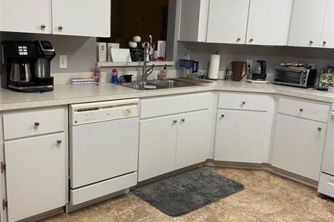 House in Ocala, Florida 2 bedrooms, 111.39 sq.m. № 1820664 - photo 11