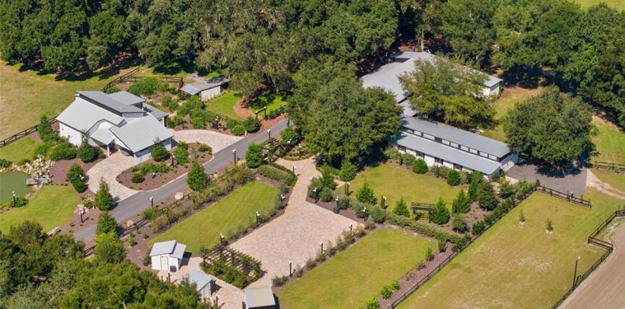 Villa ou maison à Webster, Floride 2 chambres, 180.79 m2 № 2431779
