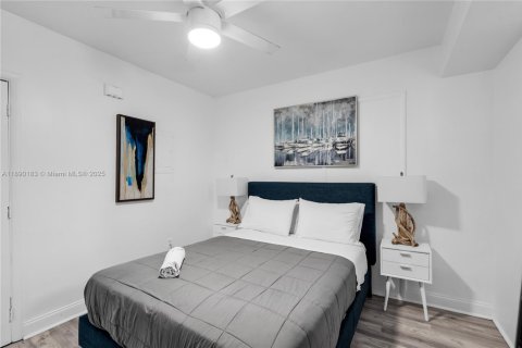 Снять в аренду виллу или дом в Майами, Флорида 2 спальни, 78.97м2, № 1947910 - фото 9