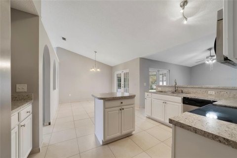 Villa ou maison à vendre à Kissimmee, Floride: 4 chambres, 153.47 m2 № 2413986 - photo 7