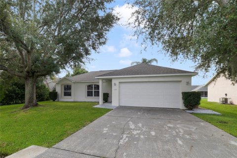 Villa ou maison à Kissimmee, Floride 4 chambres, 153.47 m2 № 2413986