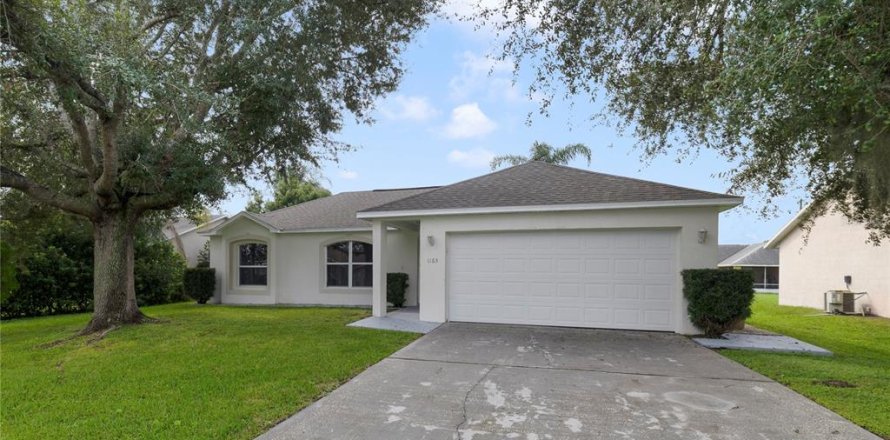 Villa ou maison à Kissimmee, Floride 4 chambres, 153.47 m2 № 2413986