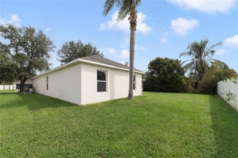 Villa ou maison à vendre à Kissimmee, Floride: 4 chambres, 153.47 m2 № 2413986 - photo 25