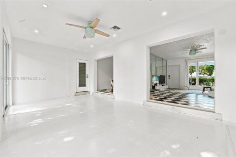 Villa ou maison à vendre à Oakland Park, Floride: 2 chambres, 137.31 m2 № 2265398 - photo 21