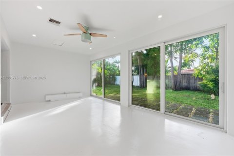 Villa ou maison à vendre à Oakland Park, Floride: 2 chambres, 137.31 m2 № 2265398 - photo 19