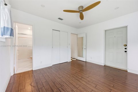 Villa ou maison à vendre à Oakland Park, Floride: 2 chambres, 137.31 m2 № 2265398 - photo 29