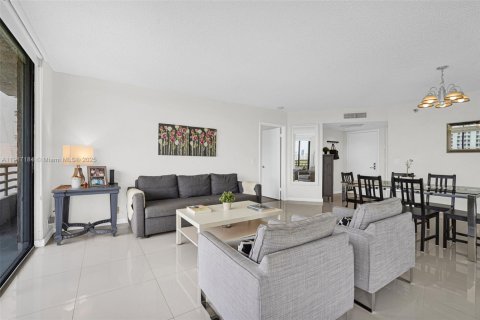 Купить кондоминиум в Авентура, Флорида 2 спальни, 118.08м2, № 1972383 - фото 7