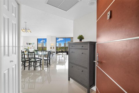 Купить кондоминиум в Авентура, Флорида 2 спальни, 118.08м2, № 1972383 - фото 6