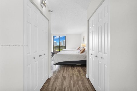 Купить кондоминиум в Авентура, Флорида 2 спальни, 118.08м2, № 1972383 - фото 27