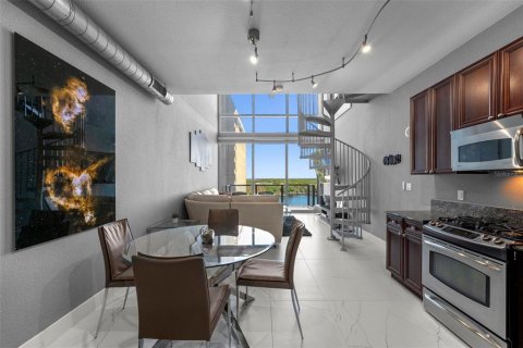 Condominio en venta en Orlando, Florida, 1 dormitorio, 89.84 m2 № 1584470 - foto 13