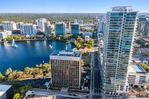 Condominio en venta en Orlando, Florida, 1 dormitorio, 89.84 m2 № 1584470 - foto 1