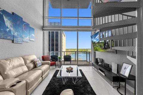 Condominio en venta en Orlando, Florida, 1 dormitorio, 89.84 m2 № 1584470 - foto 19