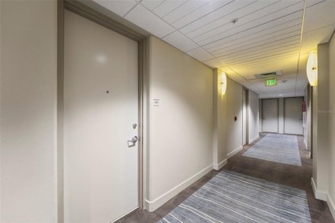 Condominio en venta en Orlando, Florida, 1 dormitorio, 89.84 m2 № 1584470 - foto 10