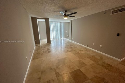 Condominio en alquiler en Boca Raton, Florida, 3 dormitorios, 117.8 m2 № 2060913 - foto 5