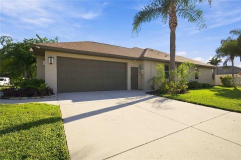 Villa ou maison à vendre à Sarasota, Floride: 4 chambres, 203.55 m2 № 2432578 - photo 6