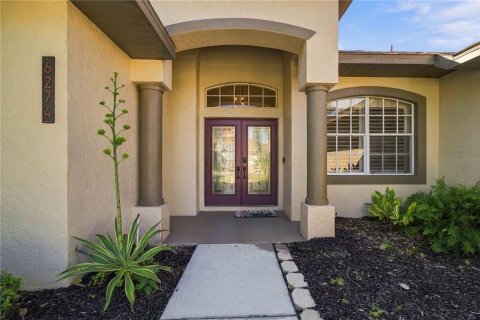 Villa ou maison à vendre à Sarasota, Floride: 4 chambres, 203.55 m2 № 2432578 - photo 8