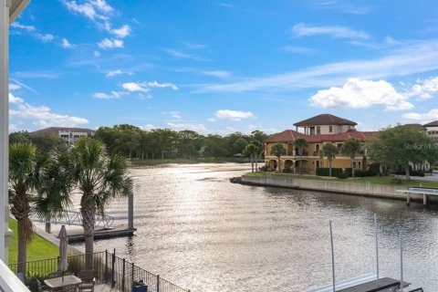 House in Palm Coast, Florida 4 bedrooms, 386.1 sq.m. № 2233188 - photo 6